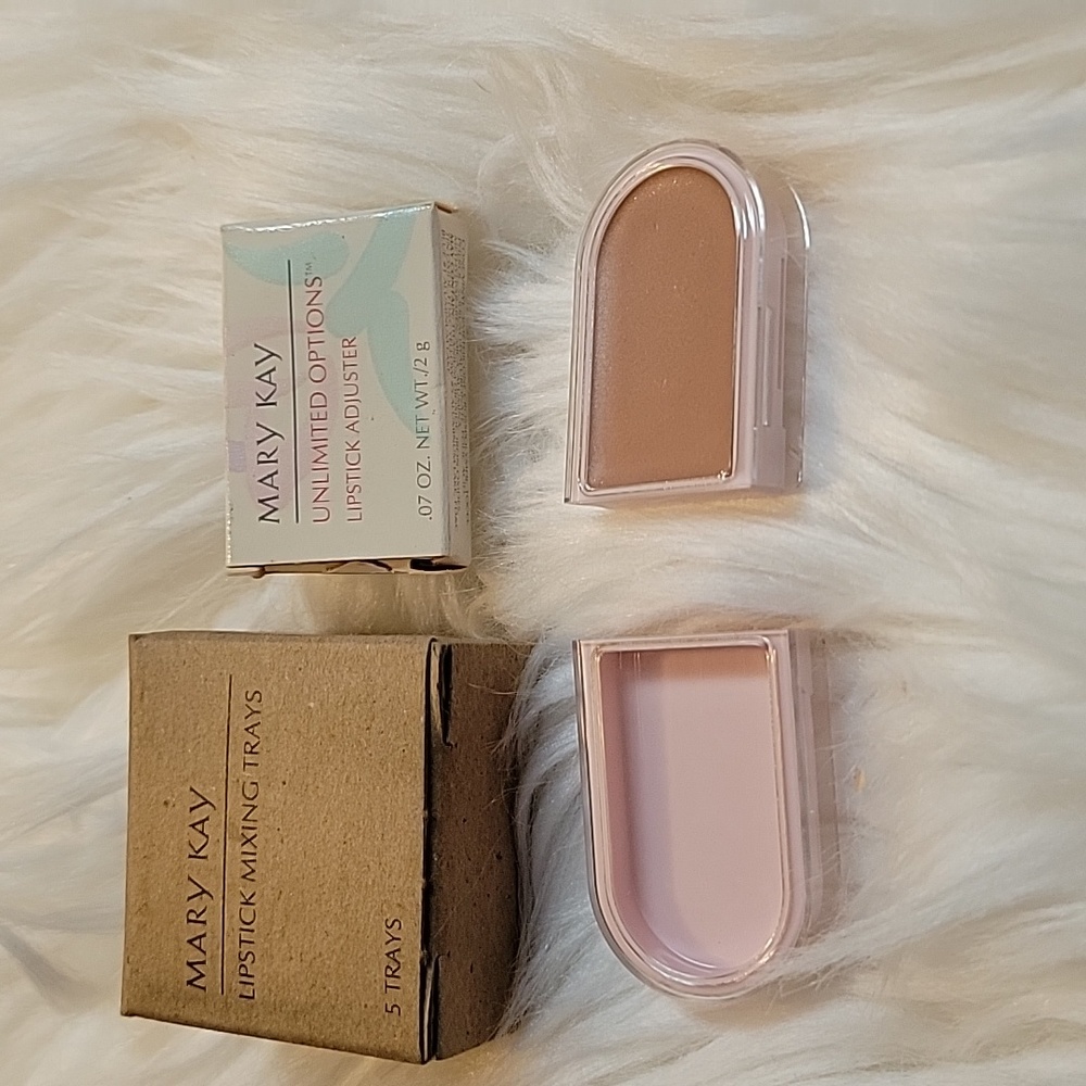 Lipstick Mixing Trays and Light Adjuster